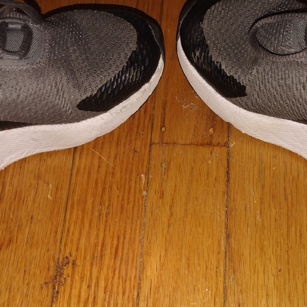 Nike Girls Black and Pink Sneakers - Picture 4 of 6